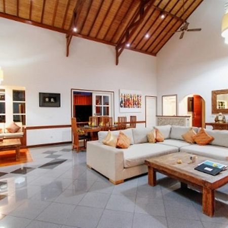 Villa Kawan Sanur ภายนอก รูปภาพ
